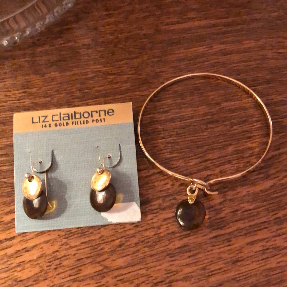 Bracelet and earrings